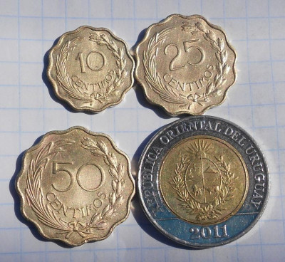 urugvaj_10_25_50_sentimo_1953_r_10_peso_2011_r (1).jpg