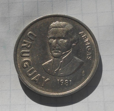 urugvaj_10_novikh_peso_1981_r.jpg