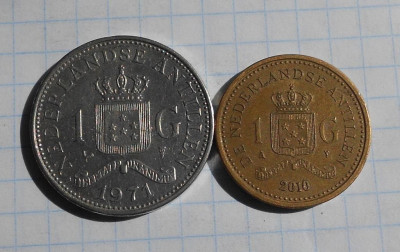 niderlandski_antili_1_gulden_1971_r_1_gulden_2010_r_riznovidi.jpg